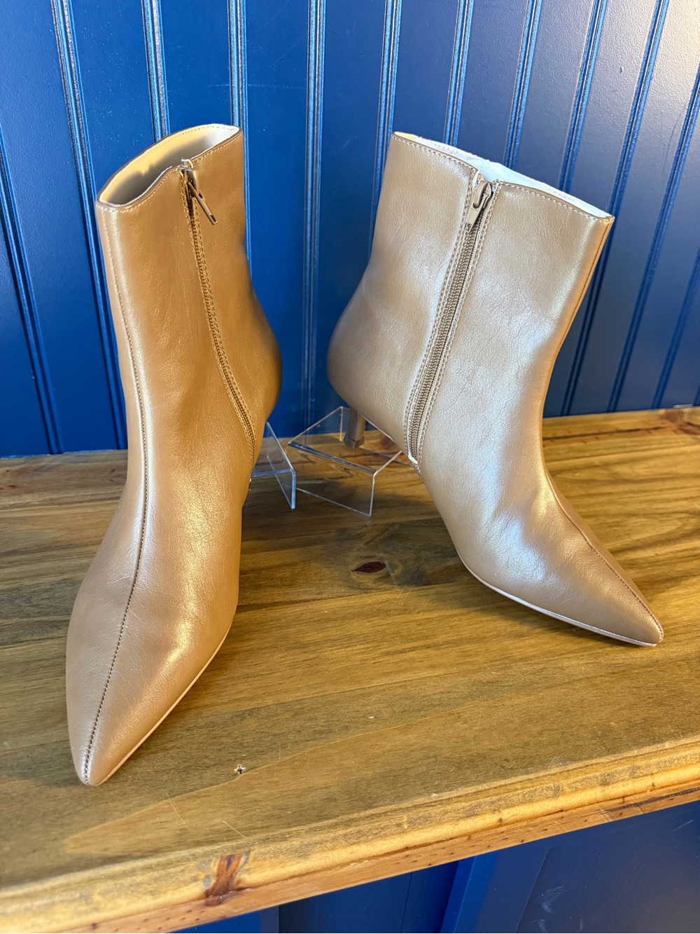 Journee Collection Arely Brown Pointed Toe Kitten Heel Booties Size 9M
